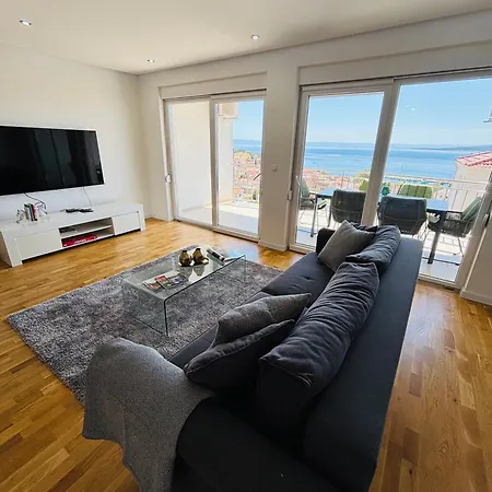Royal Penthouse 아파트 바스카보다