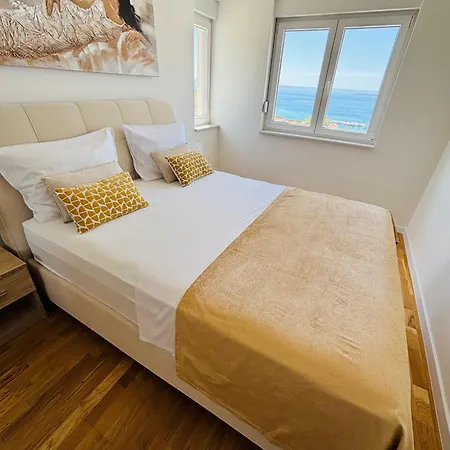 아파트 Royal Penthouse 바스카보다